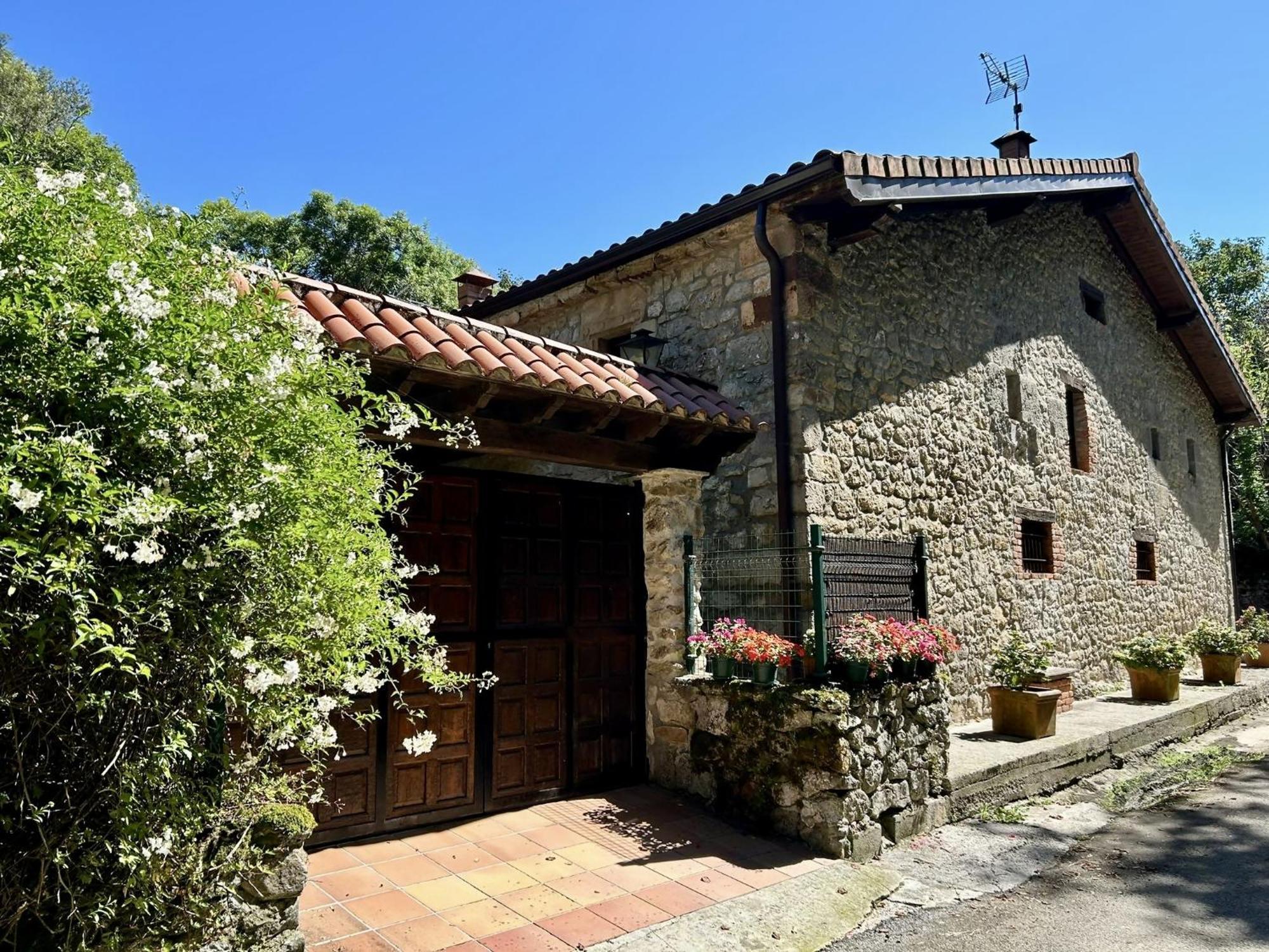La Casa De Chipi Lacavada La Cavada Exteriör bild